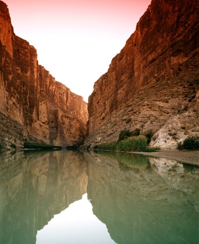 Bluffs above Rio Grande in Big Bend National Park, Texas by Unbekannt Unbekannt